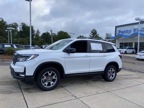 Used 2023 Honda Passport TrailSport image 7