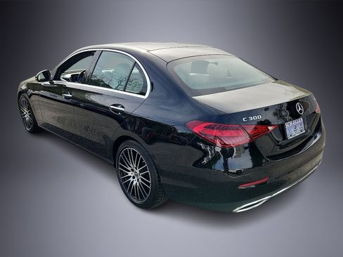 Used 2023 Mercedes-Benz C 300 4MATIC Sedan image 4