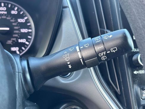 Used 2024 Subaru Crosstrek 2.0i Premium image 30