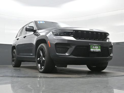 Used 2023 Jeep Grand Cherokee Altitude AWD/4WD image 34