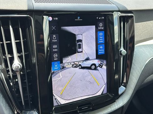 Certified 2025 Volvo XC60 T8 Plus w/ Protection Package Premier AWD/4WD image 19