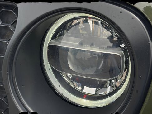 Used 2021 Jeep Gladiator Mojave AWD/4WD image 12