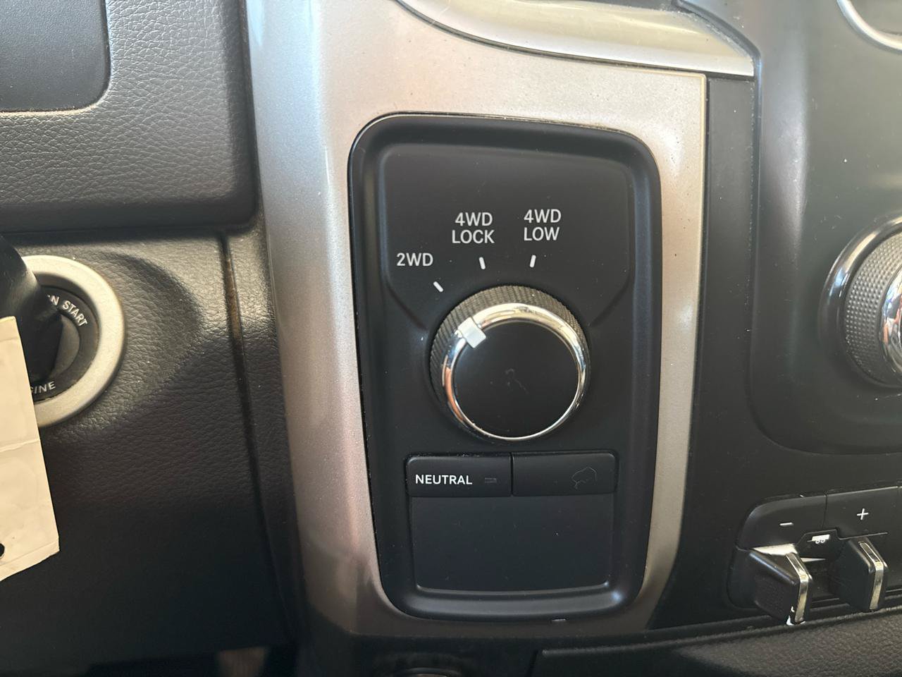 Used 2016 RAM 2500 SLT AWD/4WD image 8