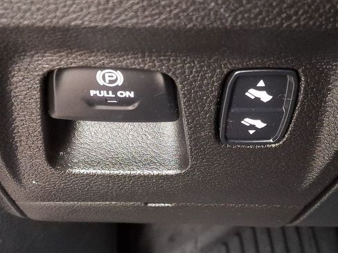 Used 2021 RAM 1500 Big Horn image 27