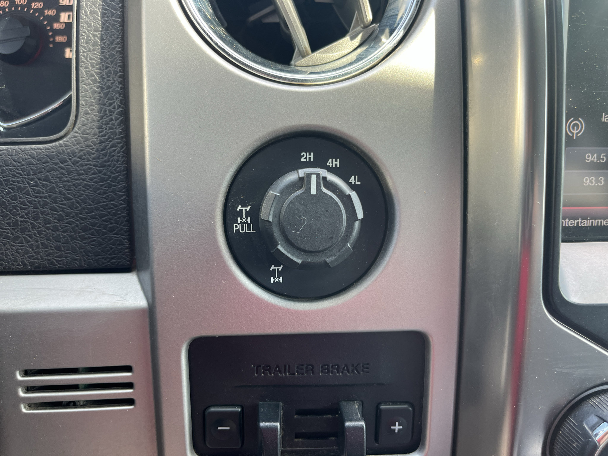 Used 2014 Ford F150 FX4 w/ Equipment Group 402A Luxury AWD/4WD image 12