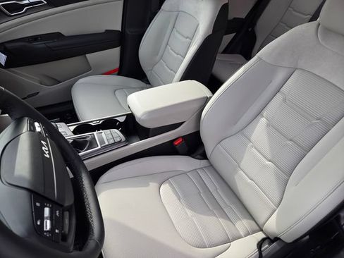 New 2026 Kia Sportage SX FWD image 12