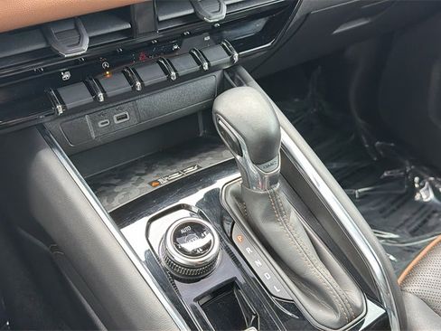 Used 2023 GMC Canyon AT4 w/ AT4 Premium Package image 38