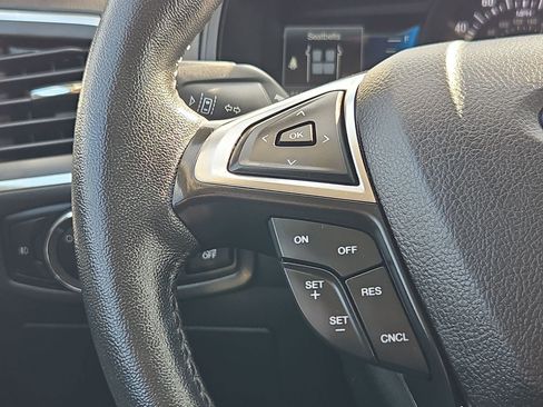 Used 2024 Ford Edge Titanium AWD/4WD image 17