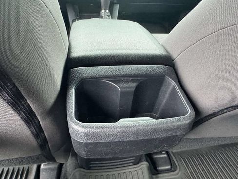 Used 2019 Toyota Tacoma TRD Sport AWD/4WD image 15