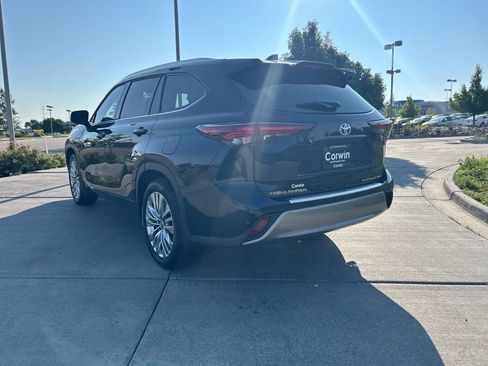 Used 2026 Toyota Highlander Platinum AWD/4WD image 5