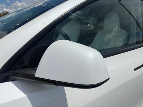 Used 2023 Tesla Model Y Long Range AWD/4WD image 13