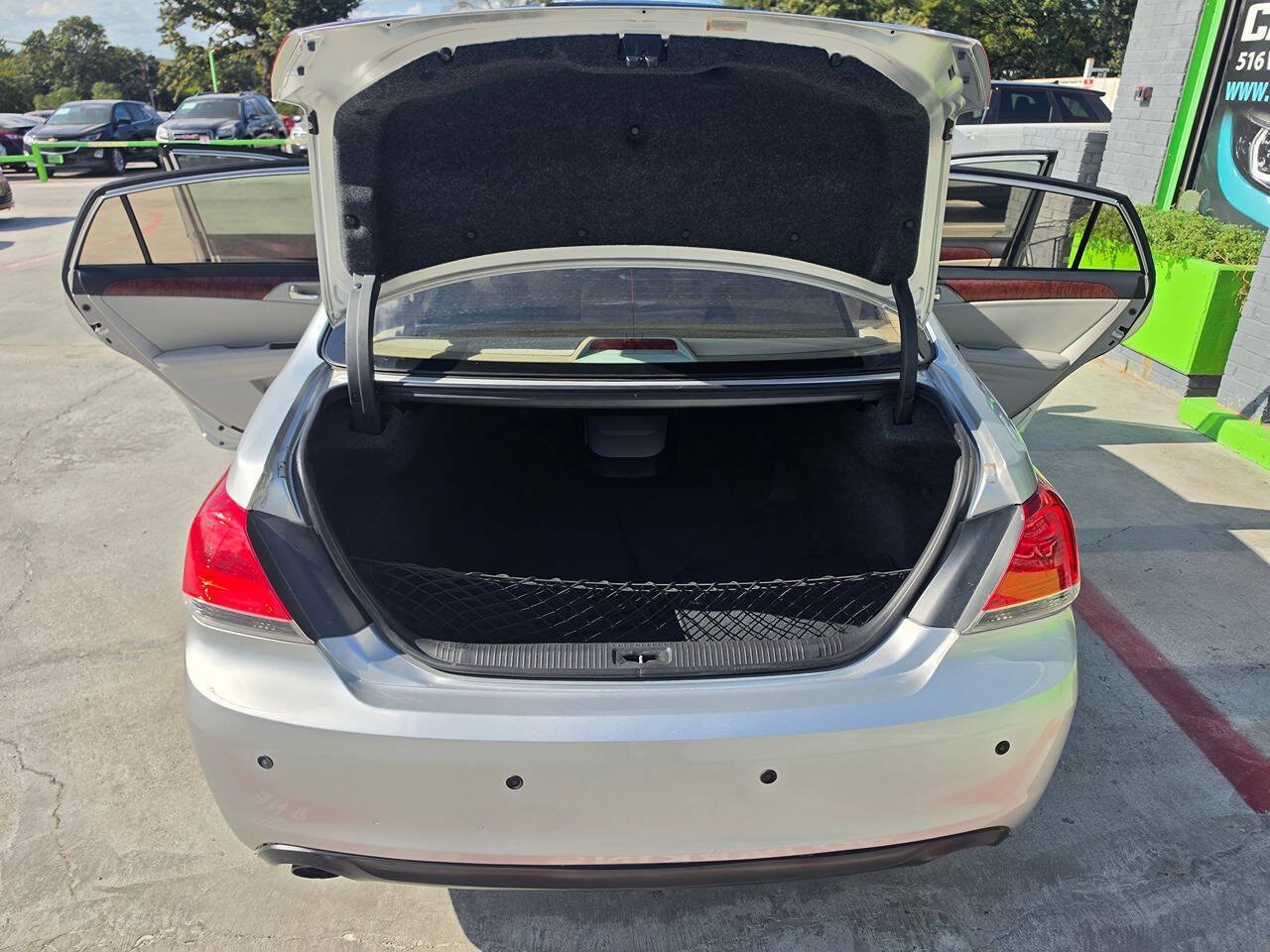 Used 2011 Toyota Avalon Limited FWD image 24
