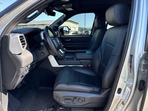 Used 2024 Toyota Tundra Platinum AWD/4WD image 17