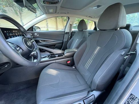 Used 2025 Hyundai Elantra SEL FWD image 22