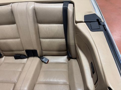 Used 1990 BMW 325i Convertible image 22