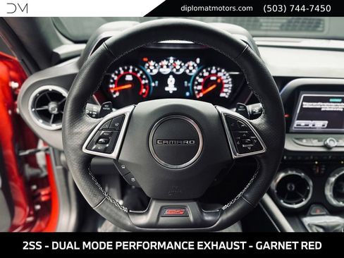 Used 2016 Chevrolet Camaro SS RWD image 25
