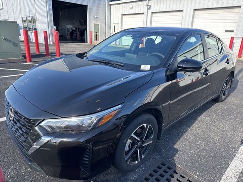 Certified 2025 Nissan Sentra SV image 2