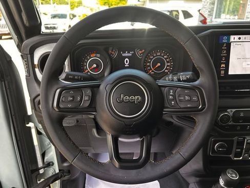 Used 2024 Jeep Wrangler Unlimited Sport AWD/4WD image 22