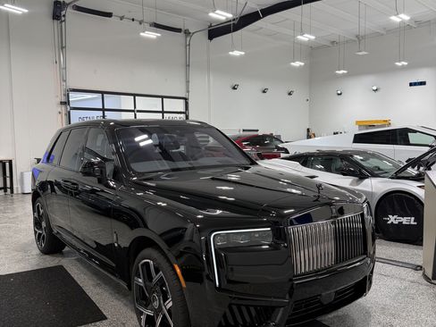 Used 2026 Rolls-Royce Cullinan Black Badge AWD/4WD image 1