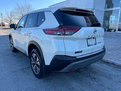 Used 2021 Nissan Rogue SV image 8