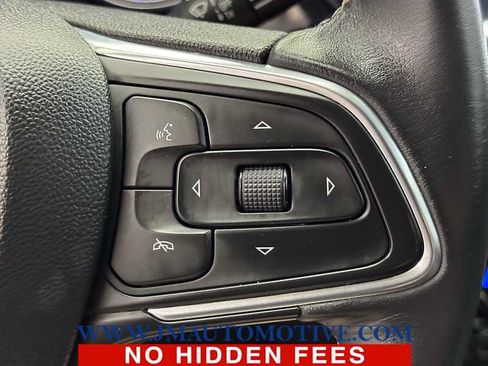 Used 2020 Buick Encore GX Select w/ Sport Touring Package AWD/4WD image 38