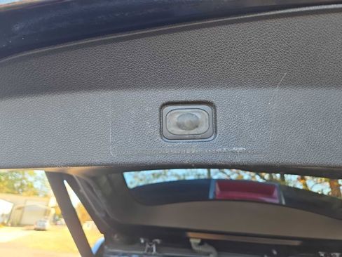 Used 2017 Ford Explorer Limited image 13