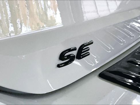 New 2026 Volkswagen Tiguan SE R-Line image 26