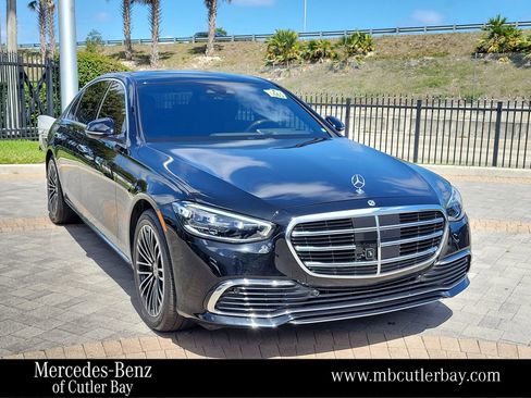 Used 2023 Mercedes-Benz S 580 4MATIC Sedan image 1