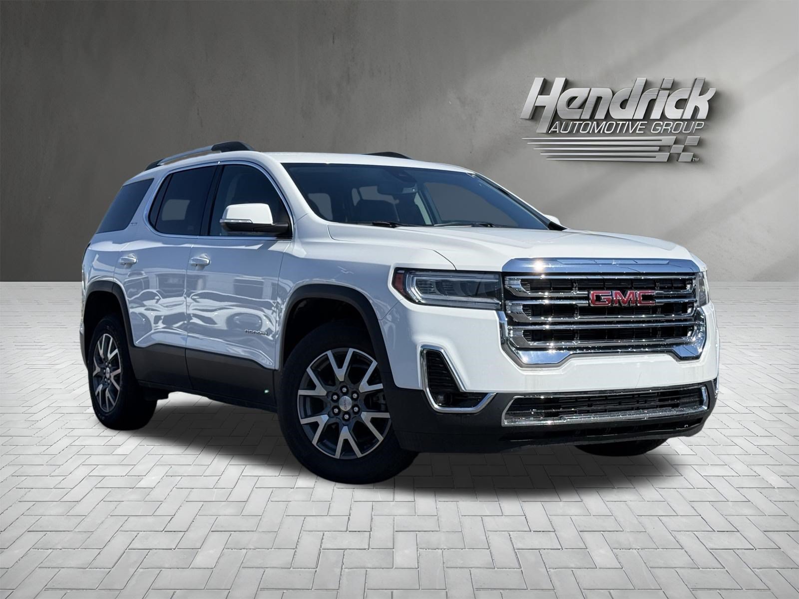 Used 2023 GMC Acadia SLT w/ Trailering Package AWD/4WD image 2
