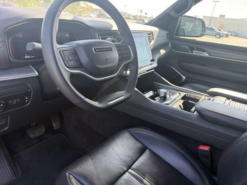 Used 2024 Jeep Wagoneer Series II AWD/4WD image 10