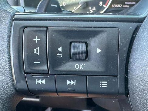 Used 2024 Nissan Rogue S FWD image 18