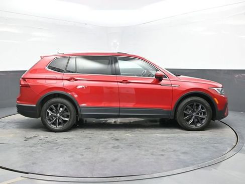 Used 2022 Volkswagen Tiguan SE FWD image 8