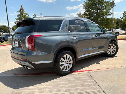 Used 2025 Hyundai Palisade SEL FWD image 6