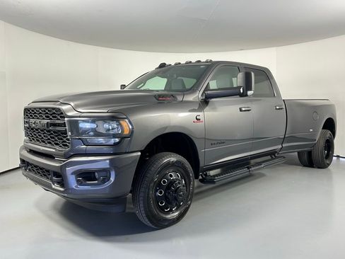 Used 2022 RAM 3500 Big Horn w/ Safety Group B image 3