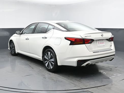 Used 2022 Nissan Altima 2.5 SL image 2