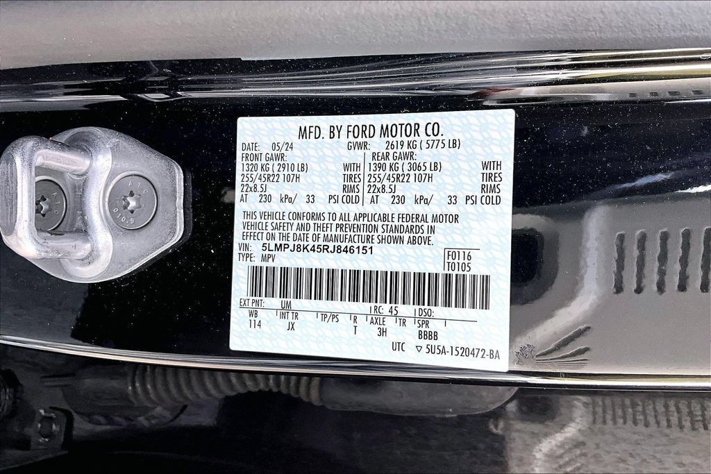 Used 2024 Lincoln Nautilus Reserve w/ Equipment Group 202A AWD/4WD image 5