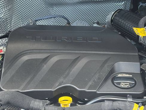 Used 2025 Buick Encore GX Preferred FWD image 28