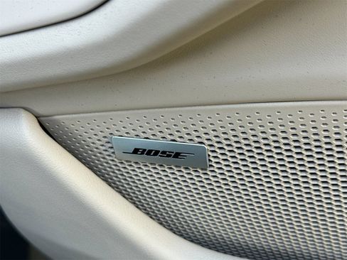 Used 2025 Porsche Taycan image 20