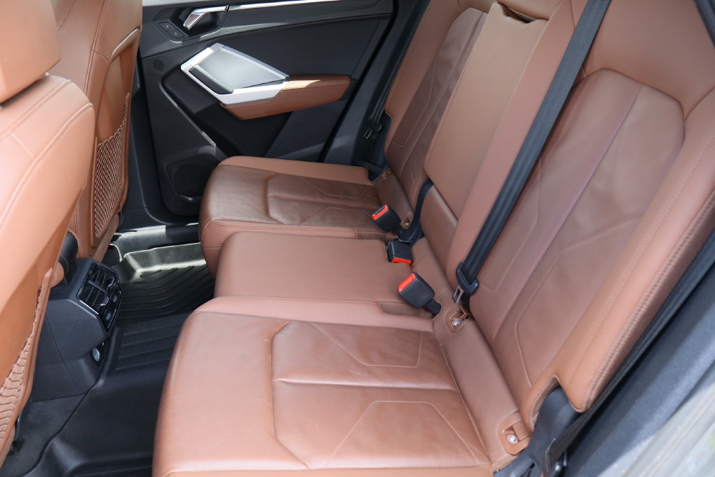Used 2022 Audi Q3 2.0T Premium AWD/4WD image 24
