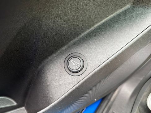 Used 2024 Chevrolet Equinox LT FWD image 23