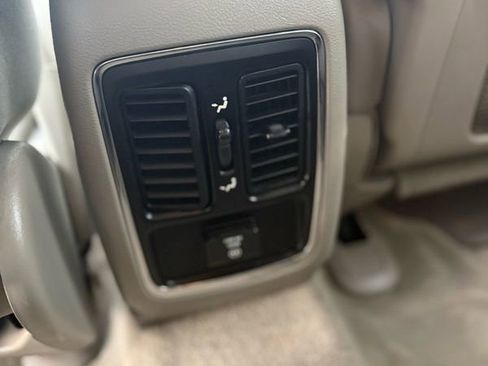 Used 2011 Dodge Durango Crew w/ Entry Nav/Commuter Group image 18