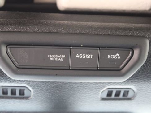 Used 2022 Jeep Wrangler Unlimited Sahara w/ Cold Weather Group AWD/4WD image 39
