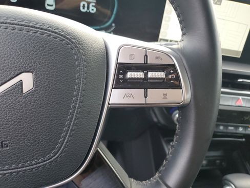 Certified 2025 Kia Telluride S image 29