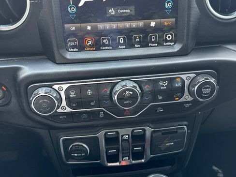 Used 2023 Jeep Wrangler Unlimited Sahara w/ Cold Weather Group AWD/4WD image 12