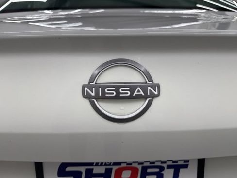 Used 2025 Nissan Altima 2.5 SV FWD image 9