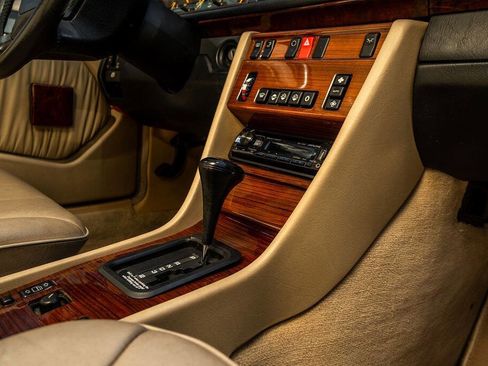 Used 1995 Mercedes-Benz E 320 Sedan image 38