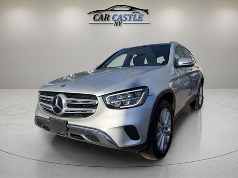 Used 2020 Mercedes-Benz GLC 300 4MATIC image 2