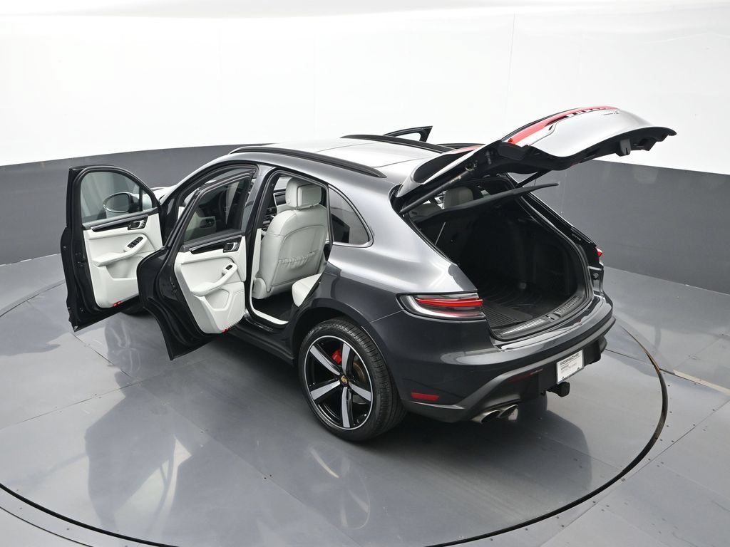 Certified 2023 Porsche Macan S AWD/4WD image 28