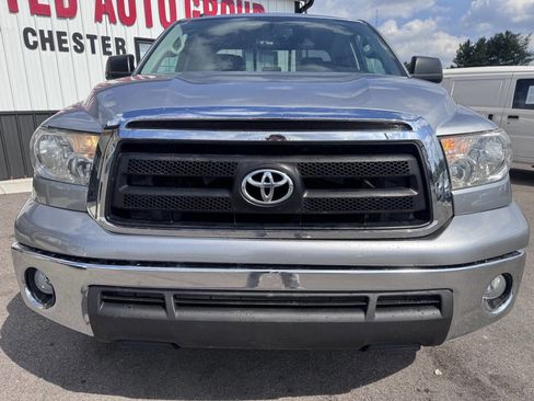 Used 2012 Toyota Tundra 4x4 Double Cab w/ SR5 Pkg image 3