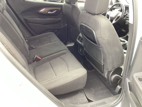 Used 2021 GMC Terrain SLE w/ Driver Convenience Package image 16